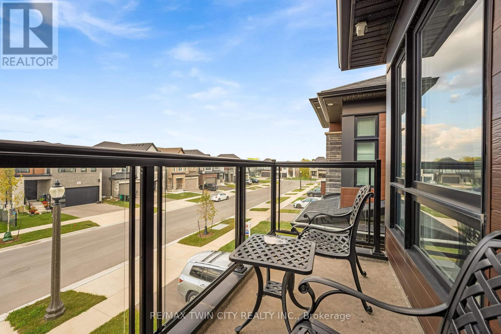 31 Jacob Detweiller Drive, Kitchener, ON photo 22