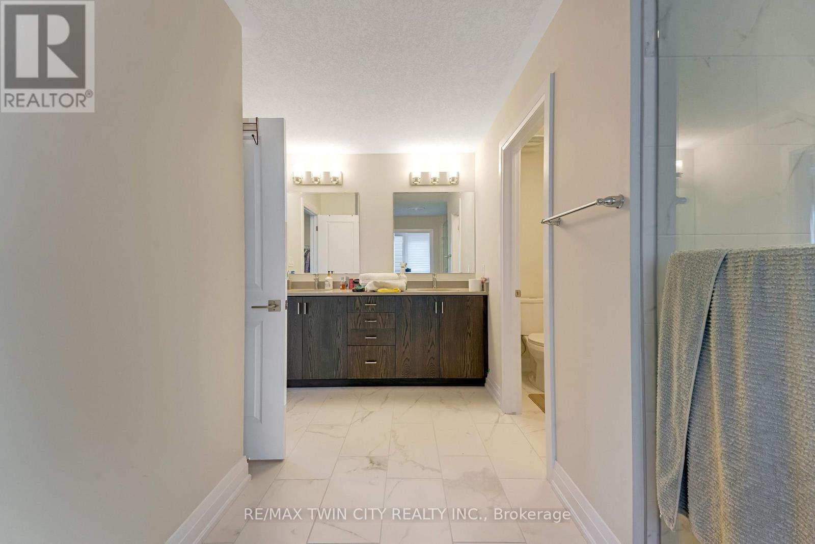 31 Jacob Detweiller Drive, Kitchener, ON photo 28