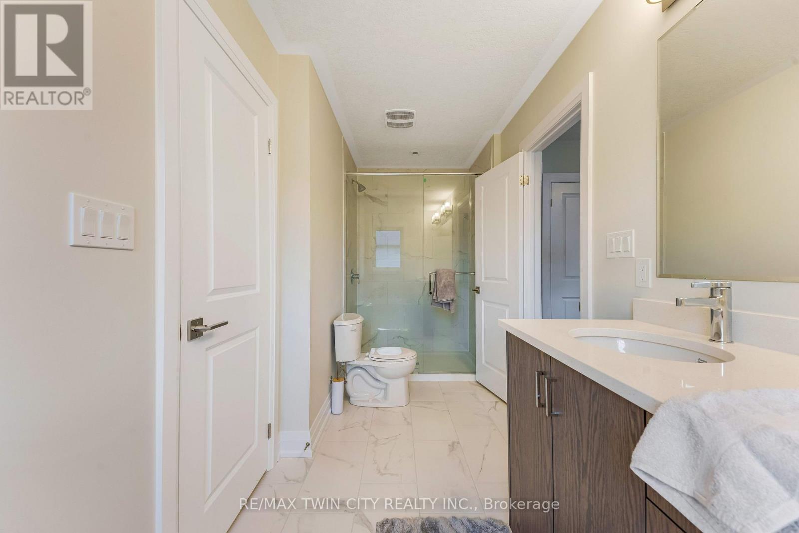 31 Jacob Detweiller Drive, Kitchener, ON photo 31