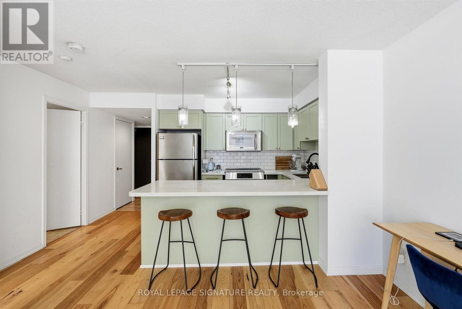 1000 King Street West — photo 12