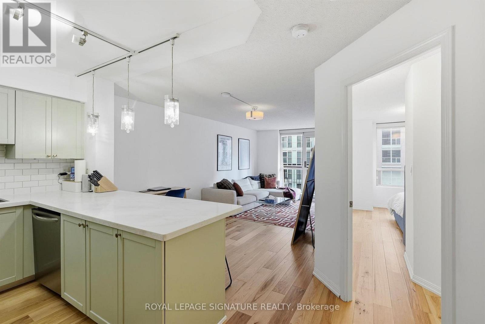 1000 King Street West — photo 3