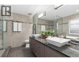 2207 32 Avenue SW - photo 18
