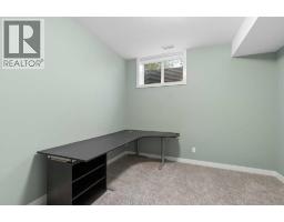 2207 32 Avenue SW - photo 37