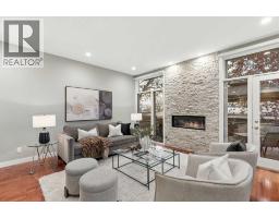 2207 32 Avenue SW - photo 12