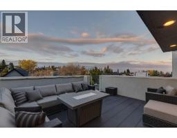 2207 32 Avenue SW - photo 32