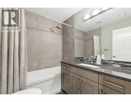 2207 32 Avenue SW - photo 38
