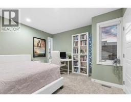 2207 32 Avenue SW - photo 23