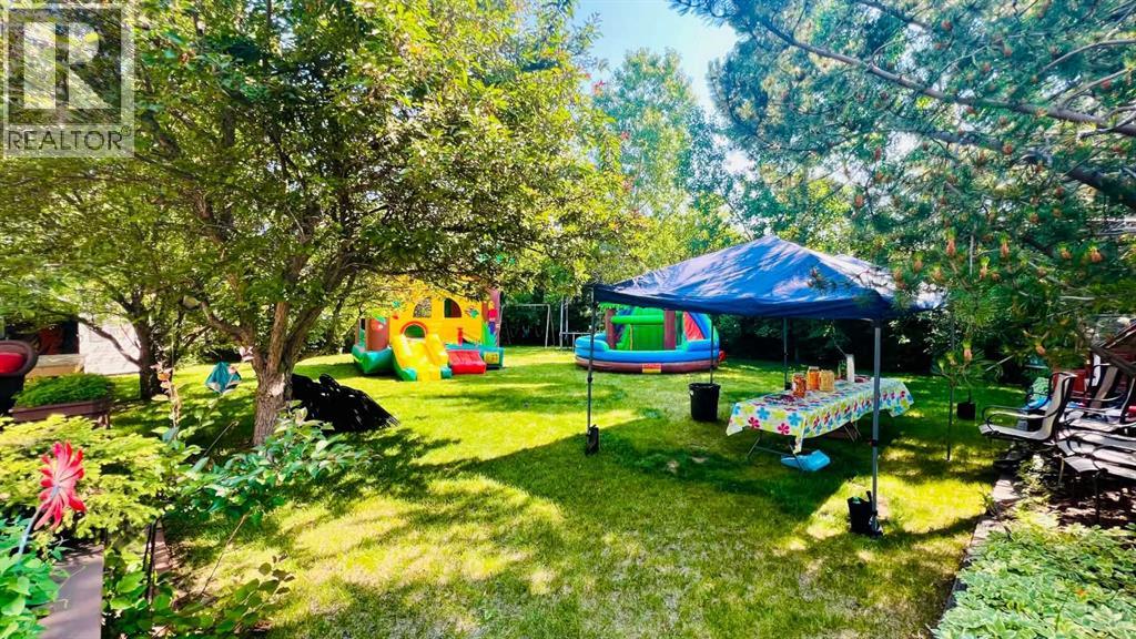 36 Varsity Estates Court NW - 25