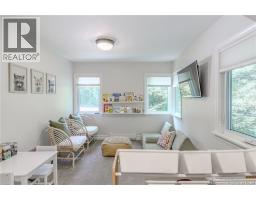 35 Central Avenue, photo 17