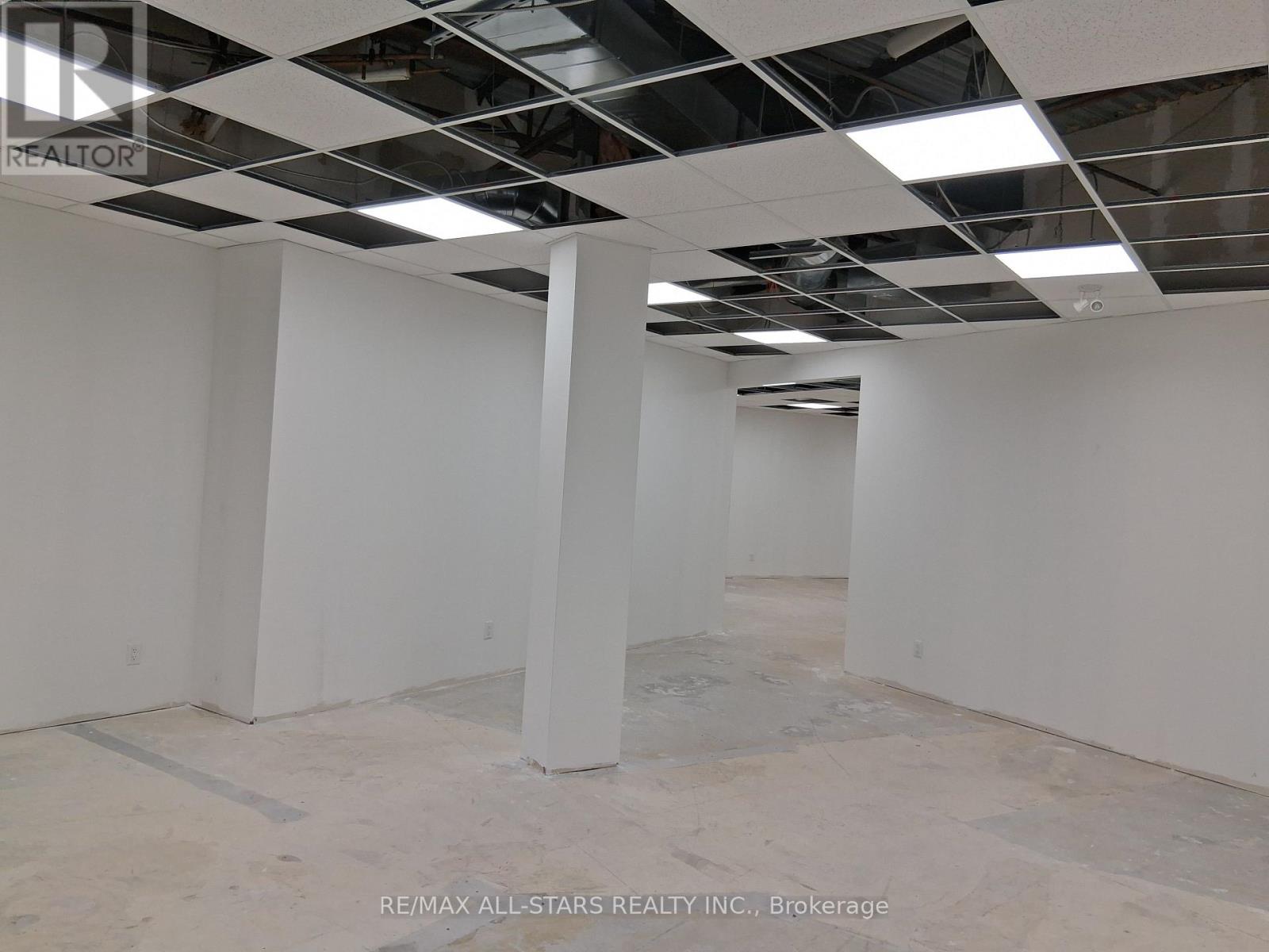 29 Toronto Street South — photo 4