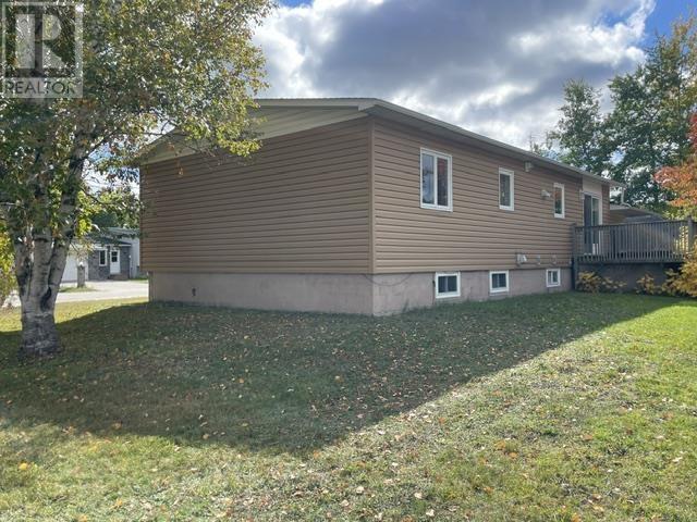 34 Lynne Ct — photo 2