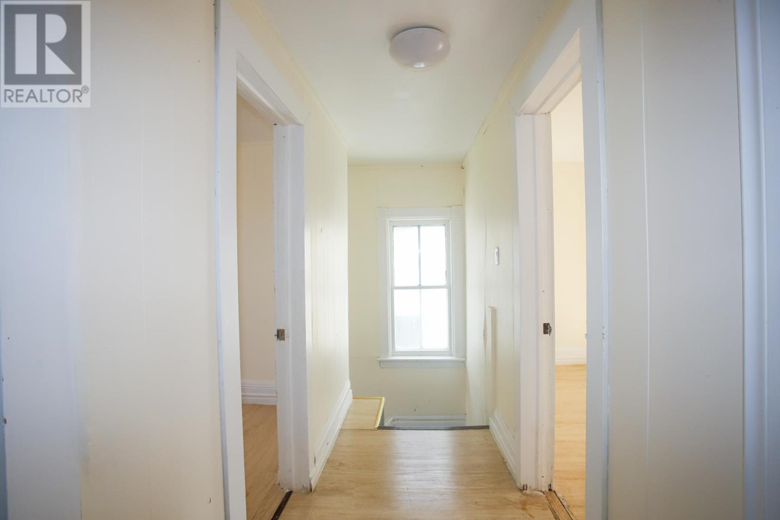 182 Dennis ST - 22