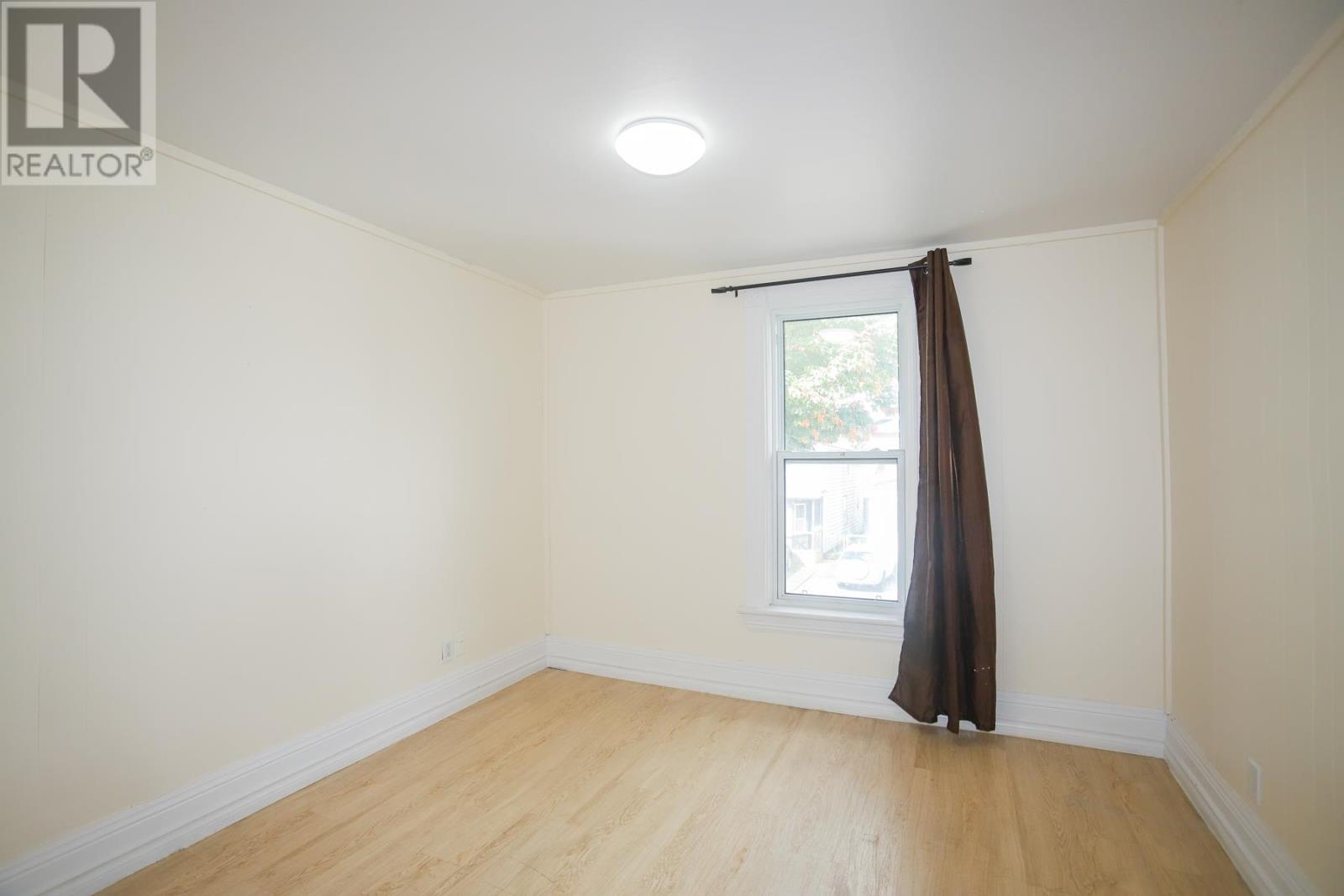 182 Dennis St — photo 20