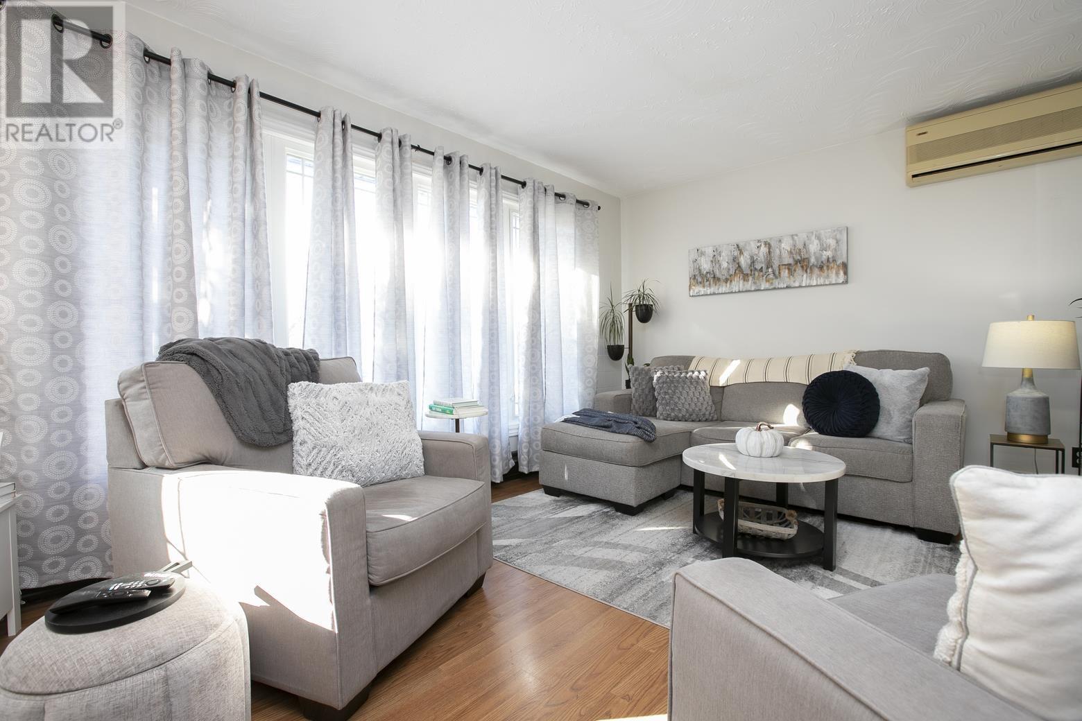 102 Laura ST - Image 19
