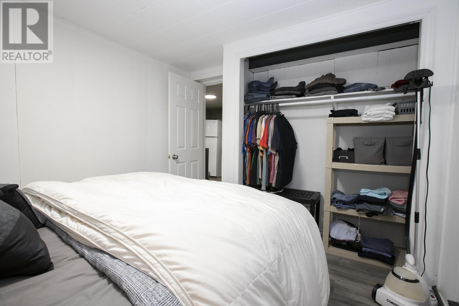 102 Laura ST - 38