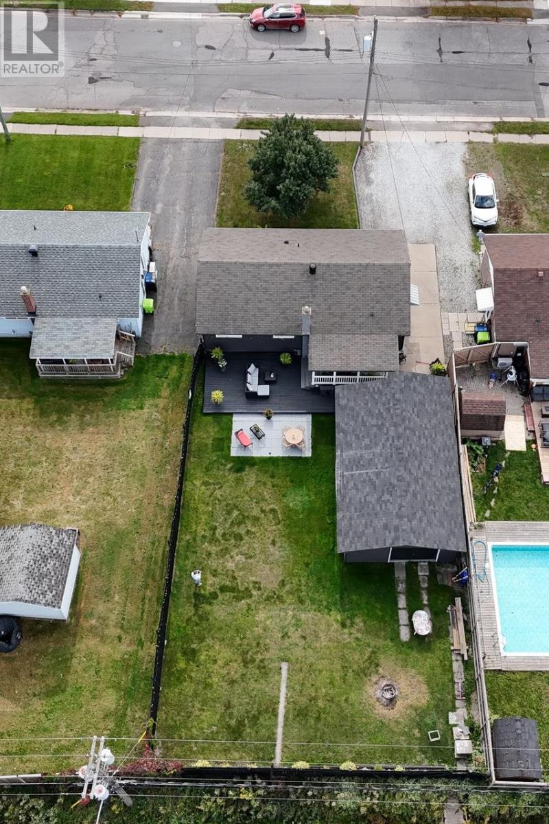 102 Laura ST - 48