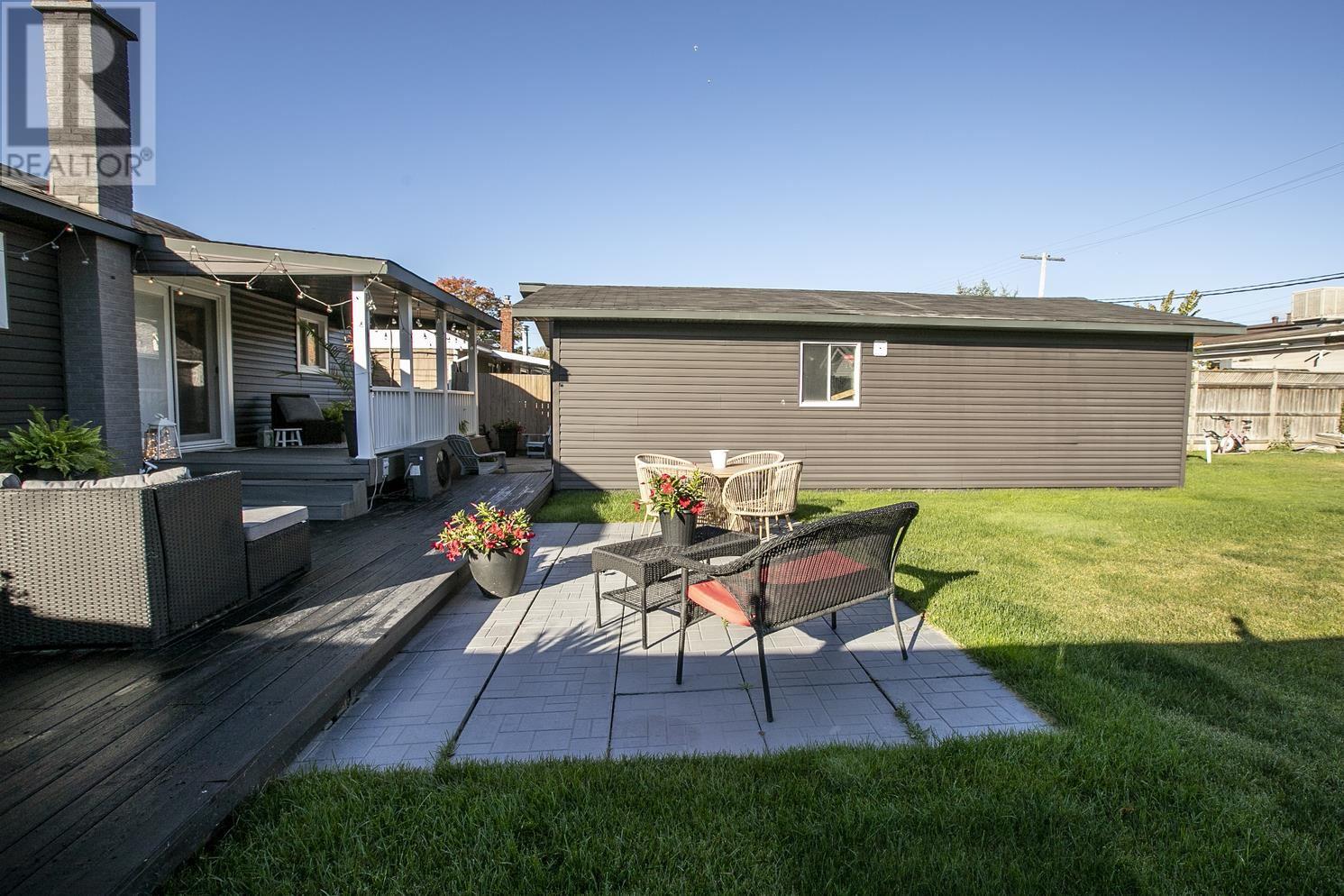 102 Laura ST - Image 7