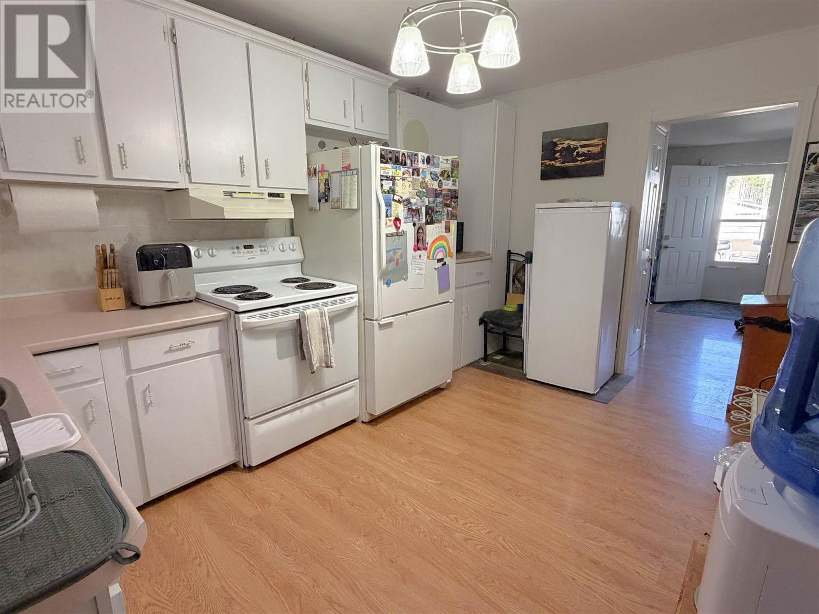 24 Pardee AVE - 12