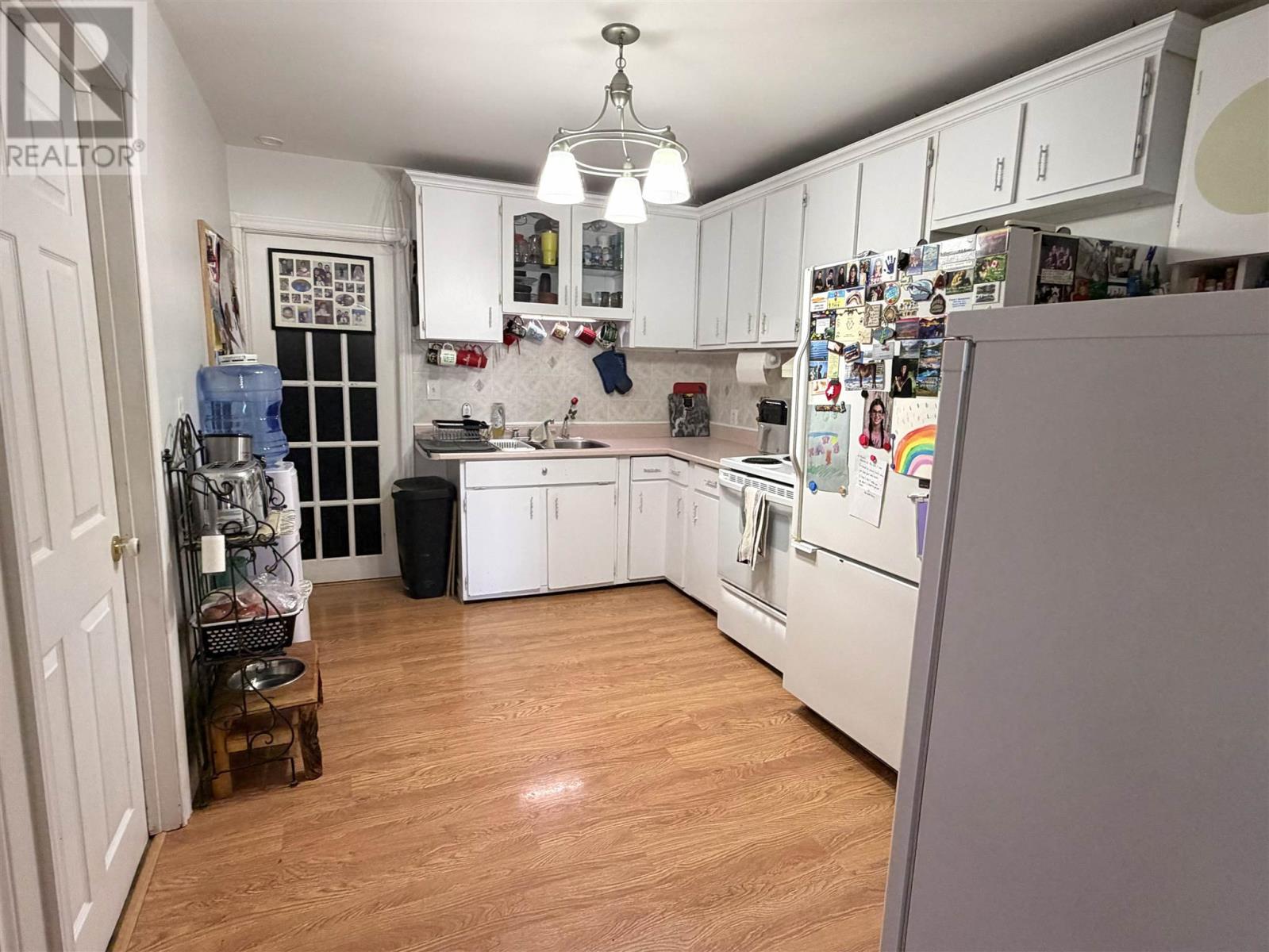 24 Pardee Ave — photo 14