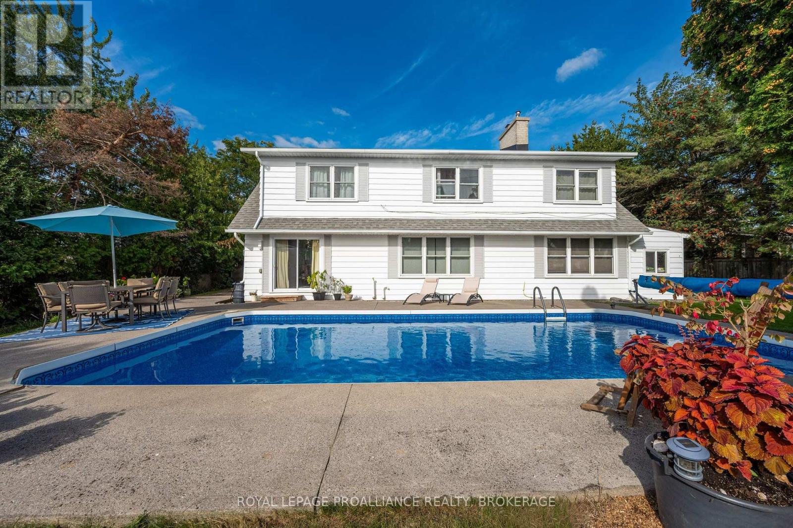 34 Cambridge Crescent — photo 41