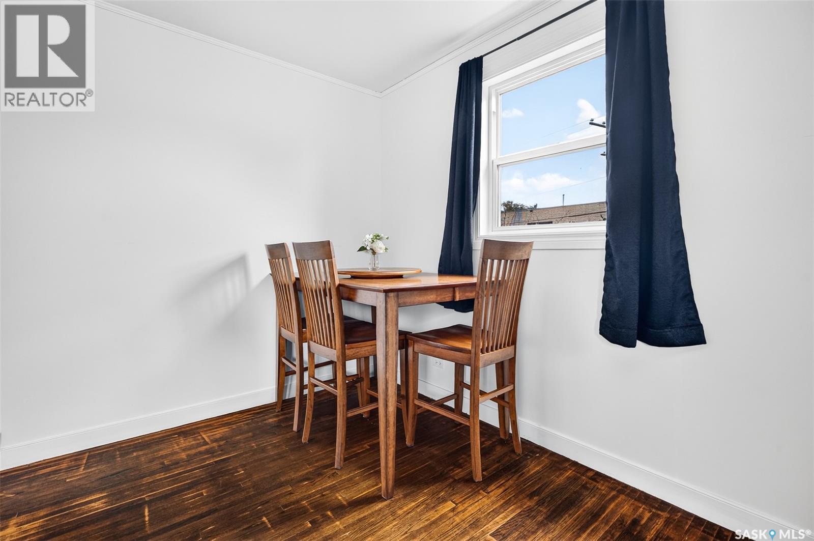 506 Lillooet STREET W - 11
