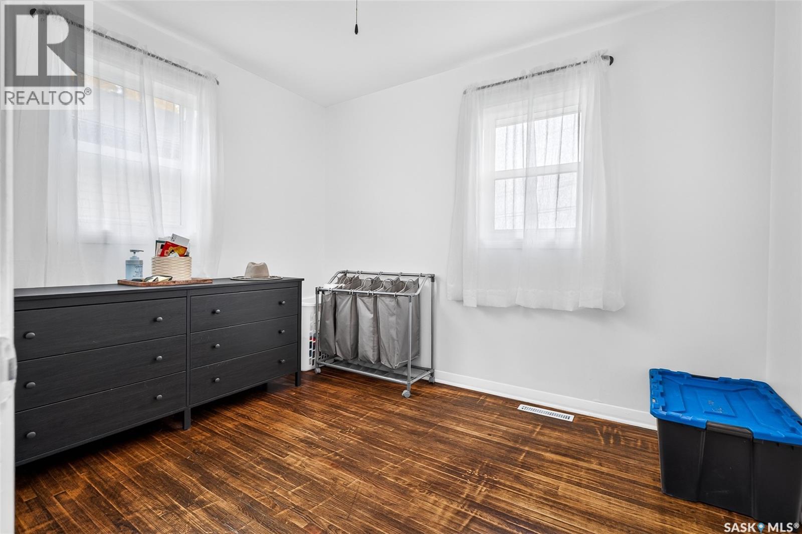 506 Lillooet STREET W - 24