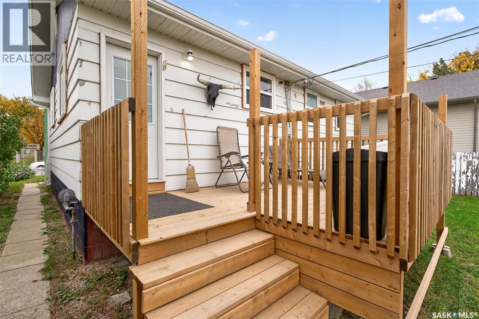 506 Lillooet STREET W - 42