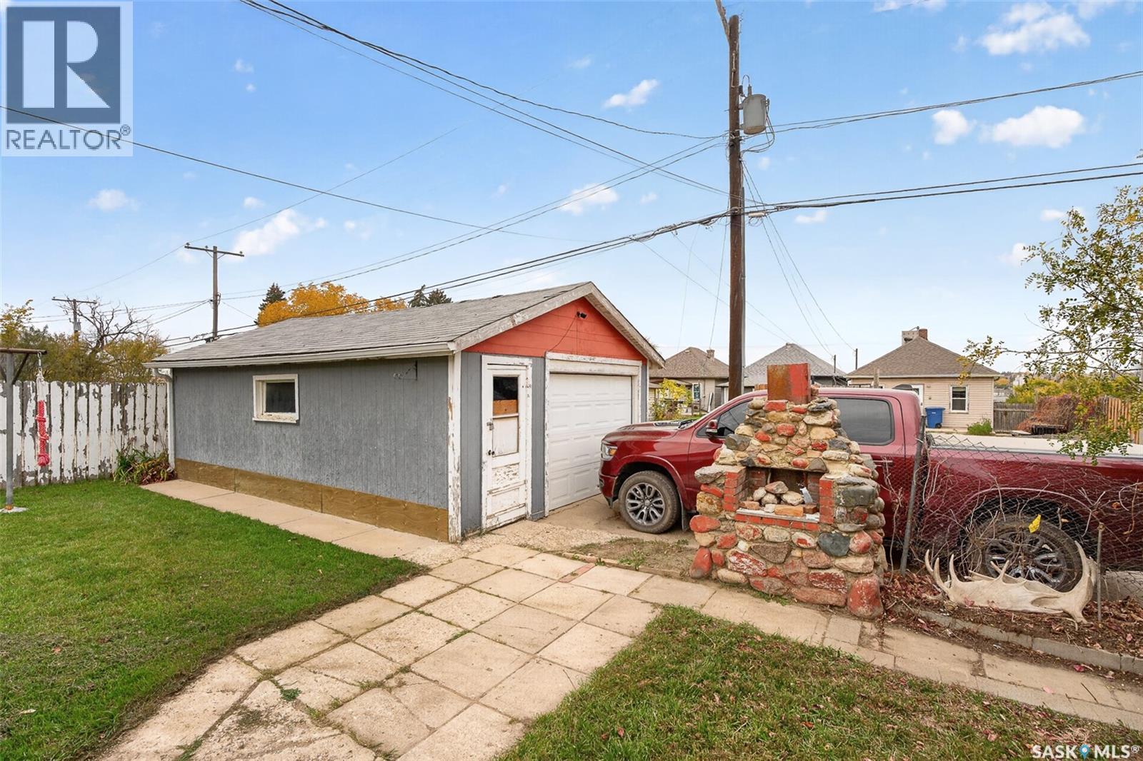 506 Lillooet STREET W - 45