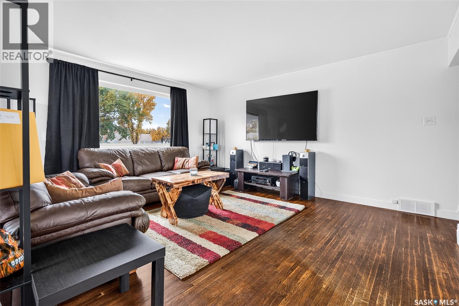 506 Lillooet STREET W - 6