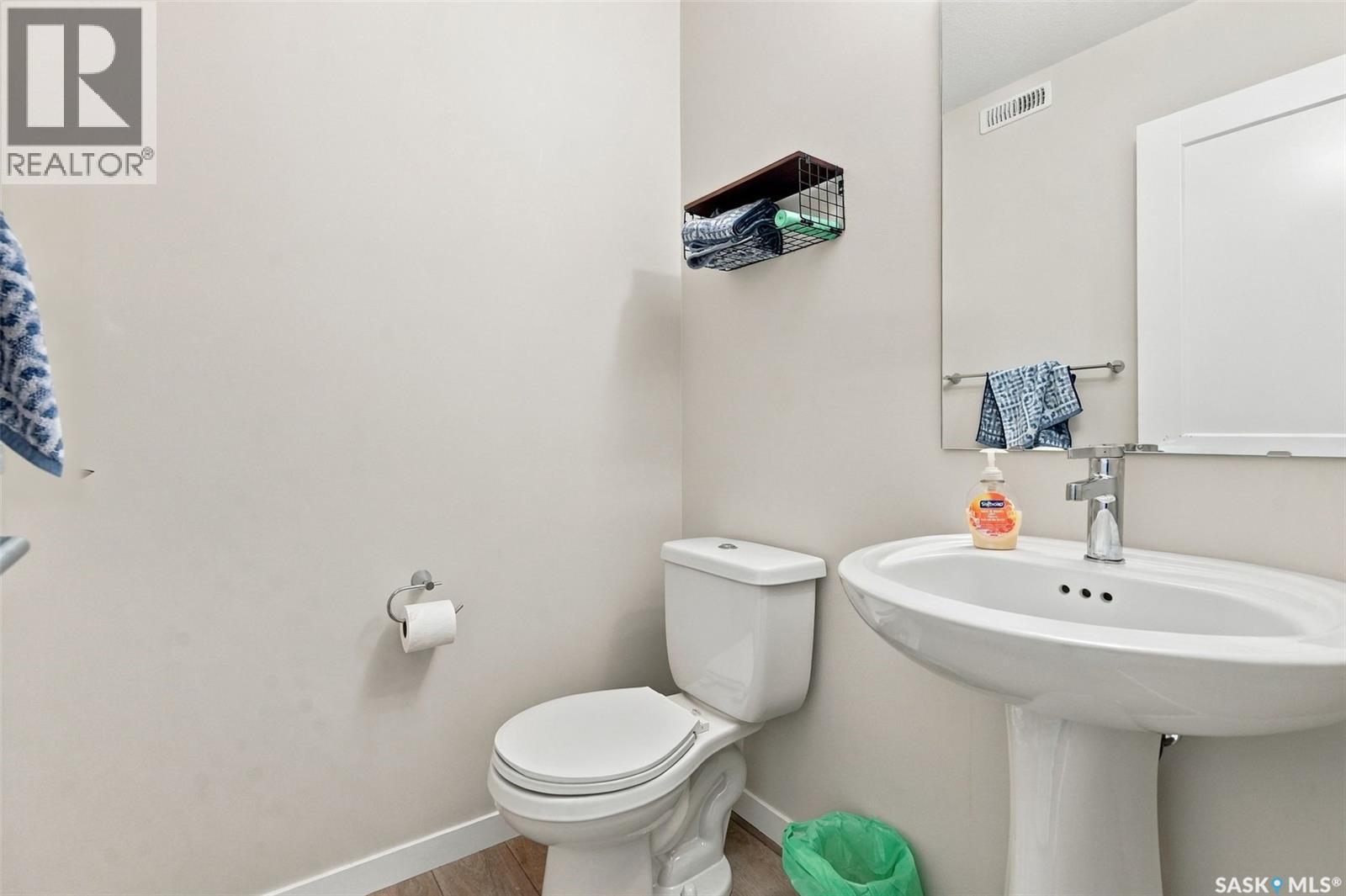 #39 5301 Beacon DRIVE - 15
