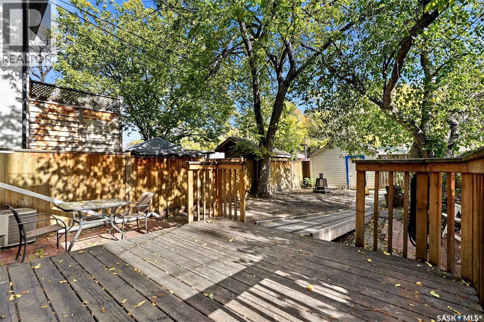 2325 CAMERON STREET - 26