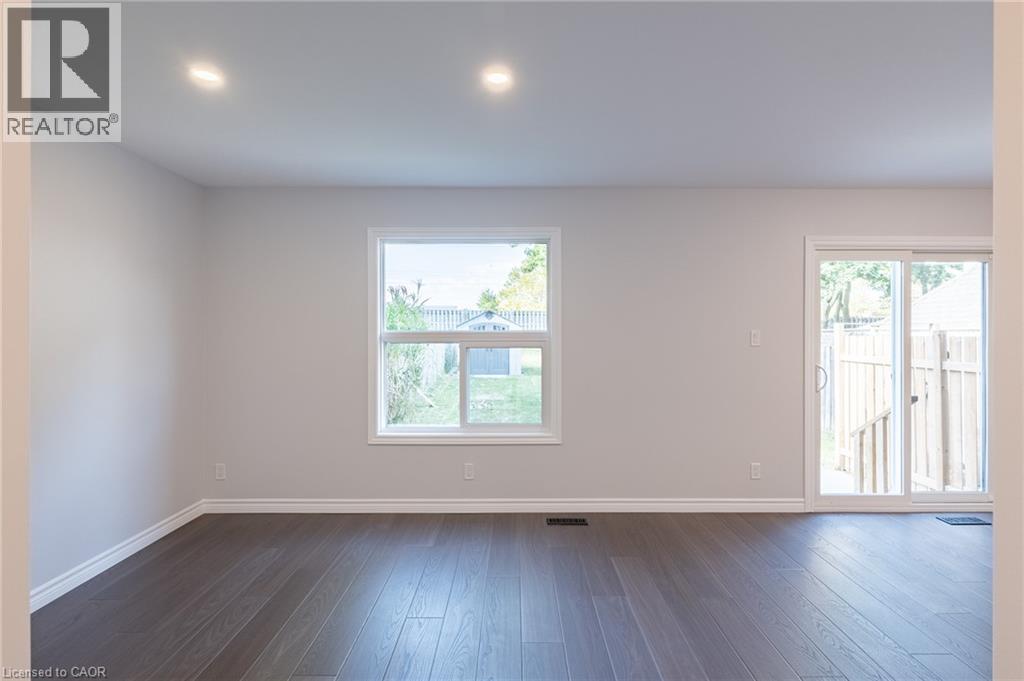 537B BARWICK Crescent - 15