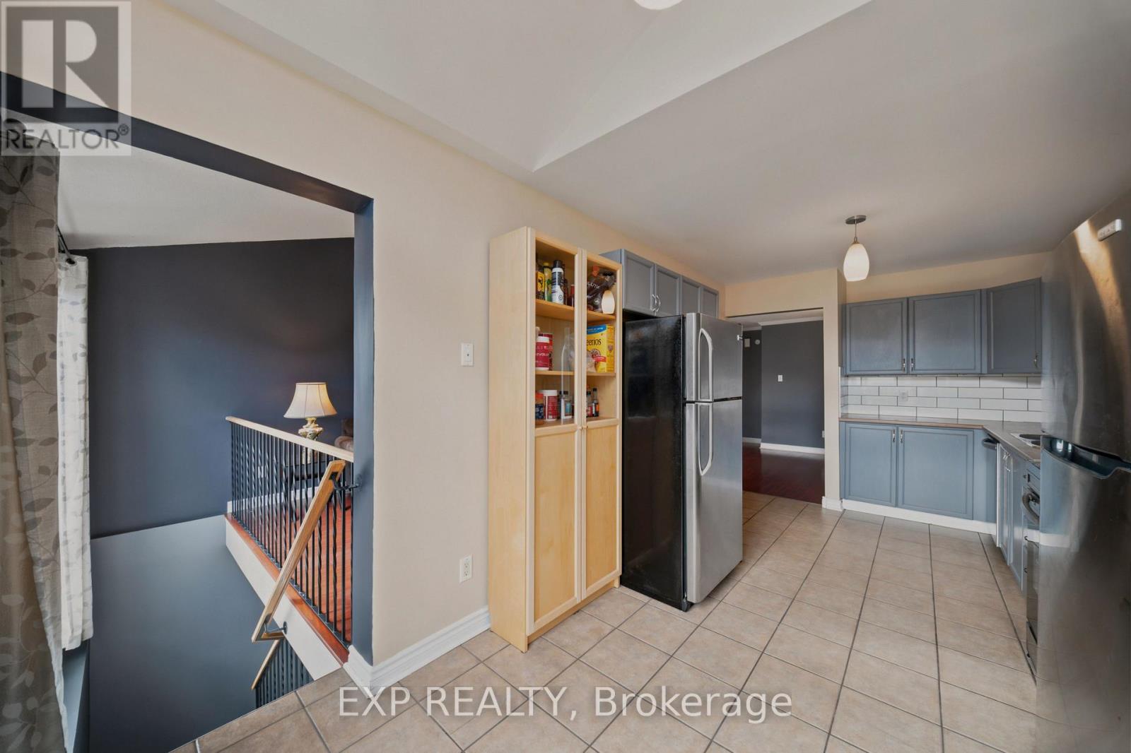574 Latour Crescent — photo 10