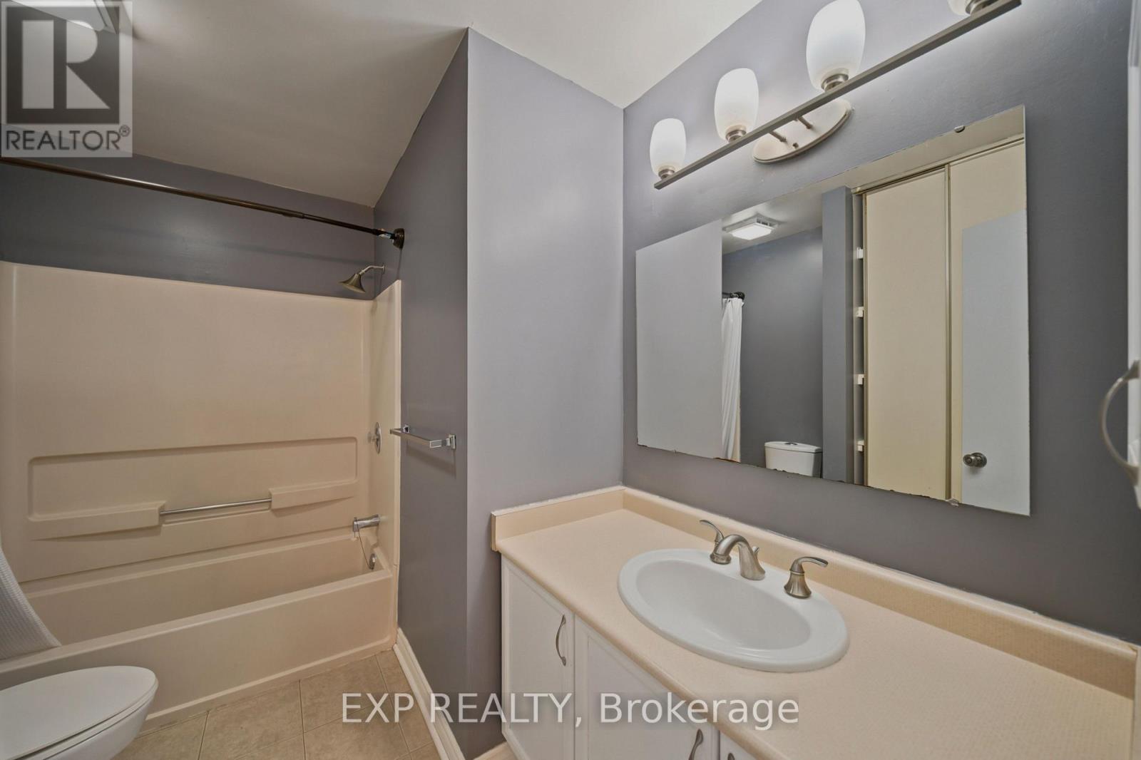 574 Latour Crescent — photo 21