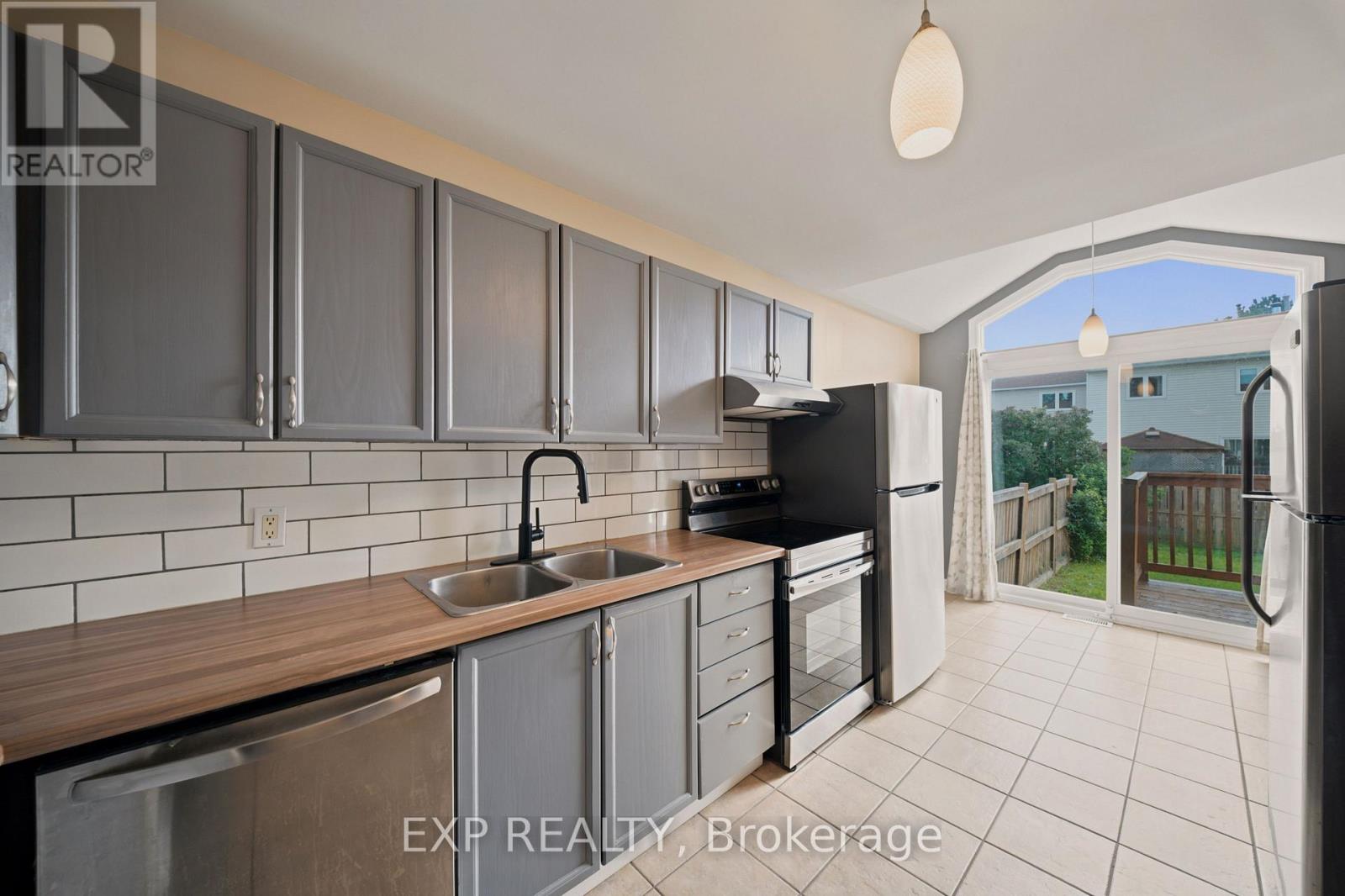 574 Latour Crescent — photo 7