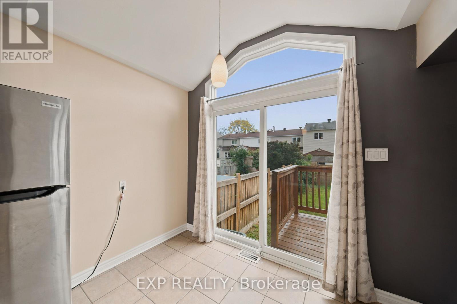 574 Latour Crescent — photo 8