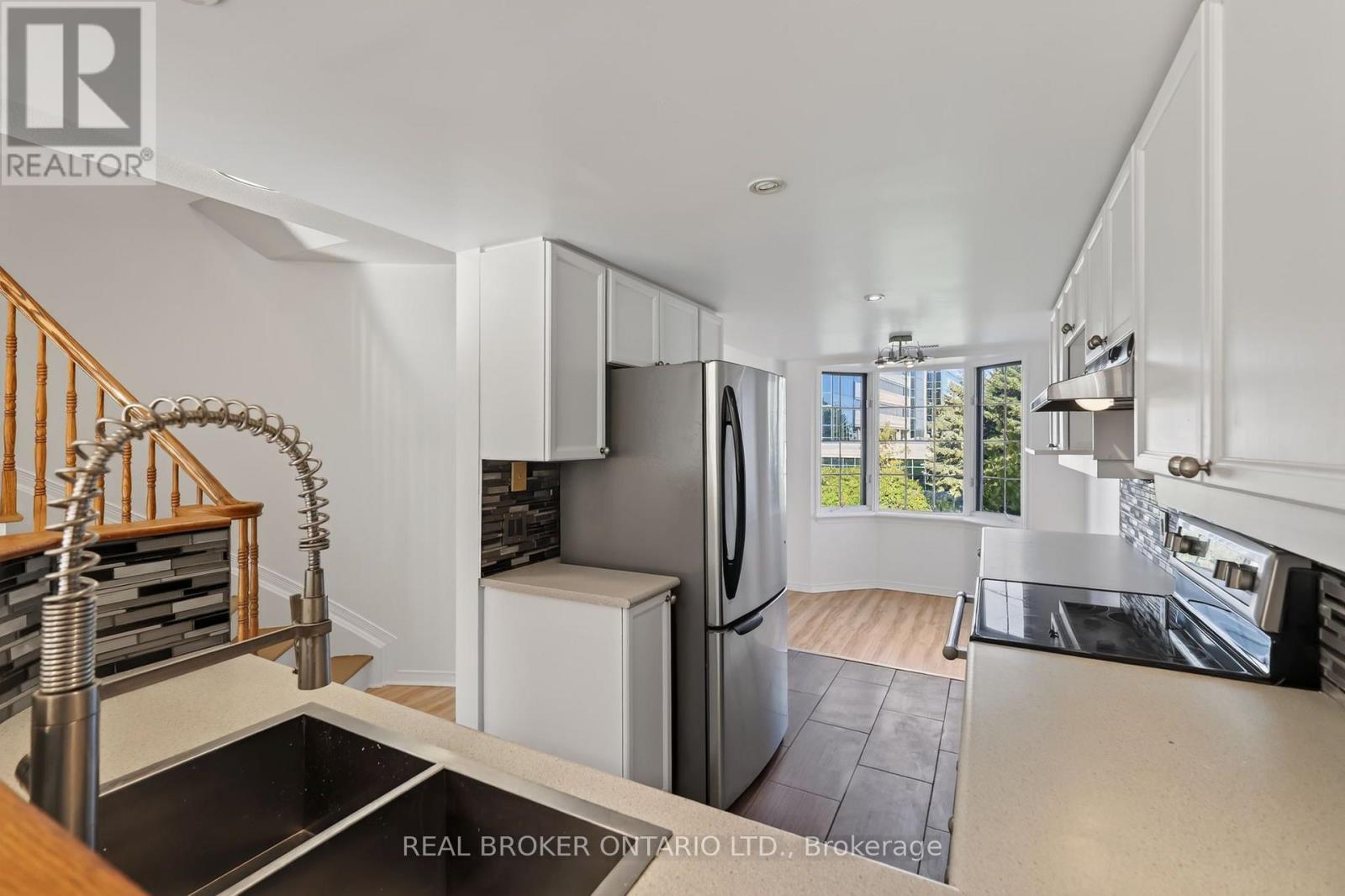 108 Centrepointe Drive — photo 14