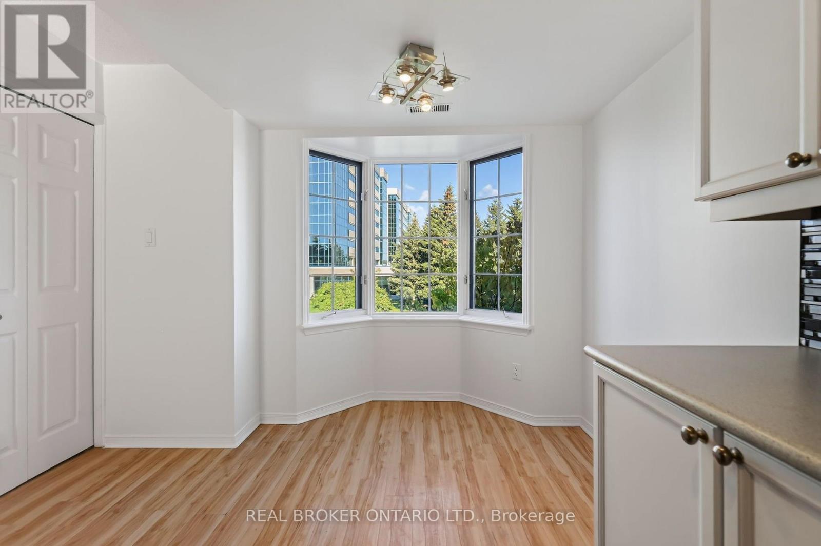 108 Centrepointe Drive — photo 18