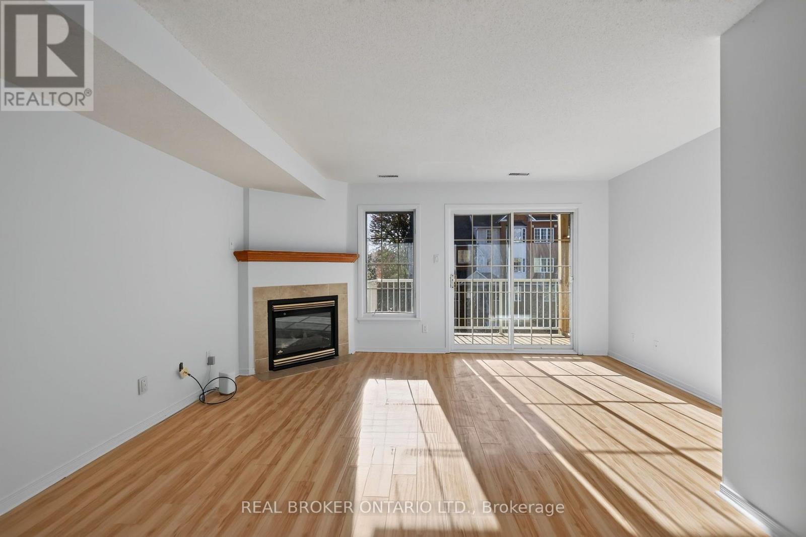 108 Centrepointe Drive — photo 7