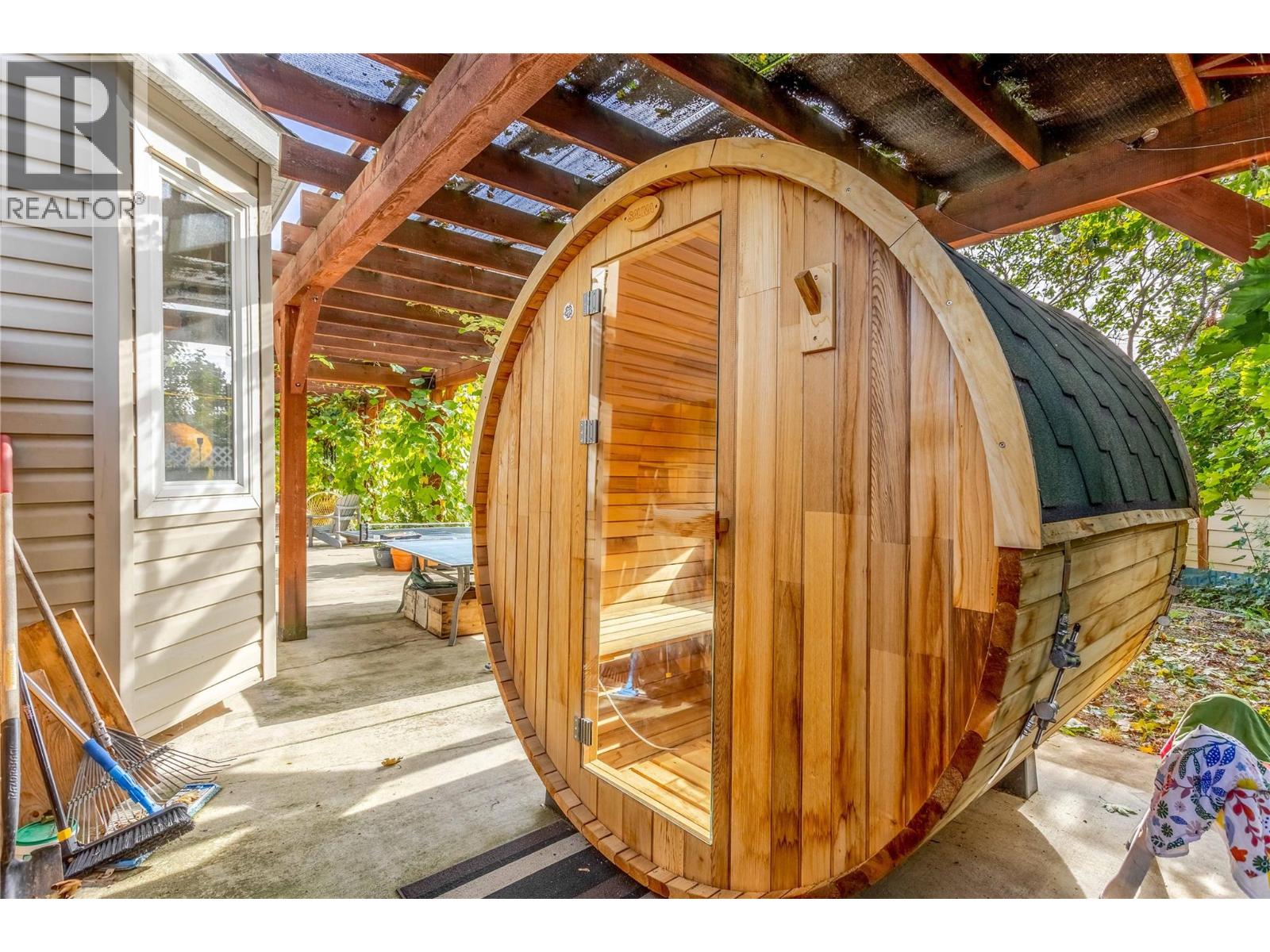 705 Stoltz Court, Kelowna - Image 1