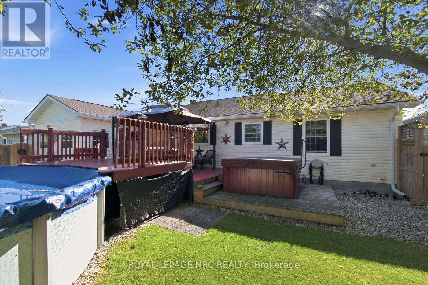 375 Albany Street — photo 34