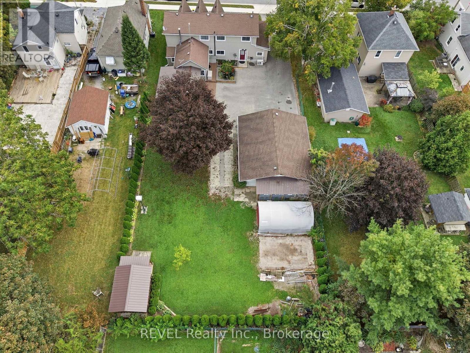 61 Queen Street North — photo 37