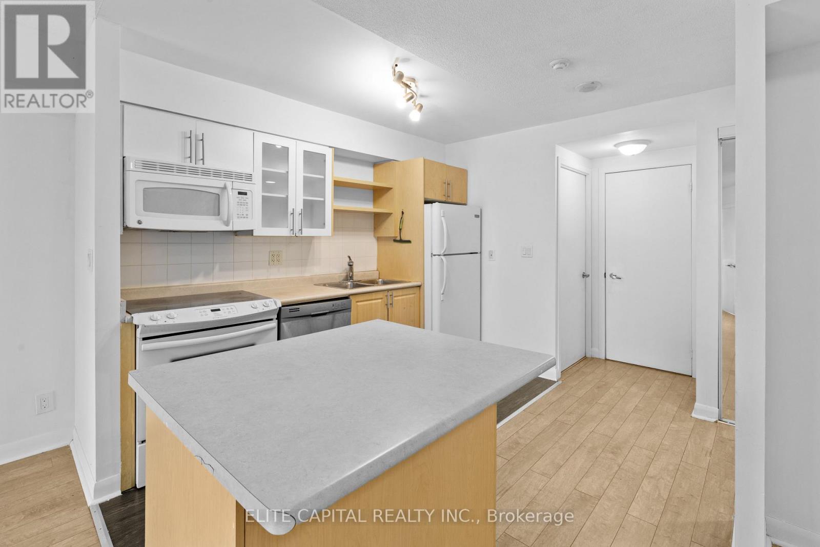 600 Fleet Street — photo 3