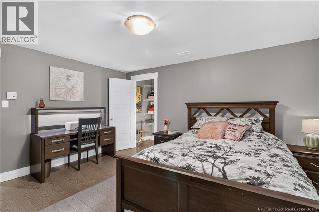 58 Valmont Crescent - 43