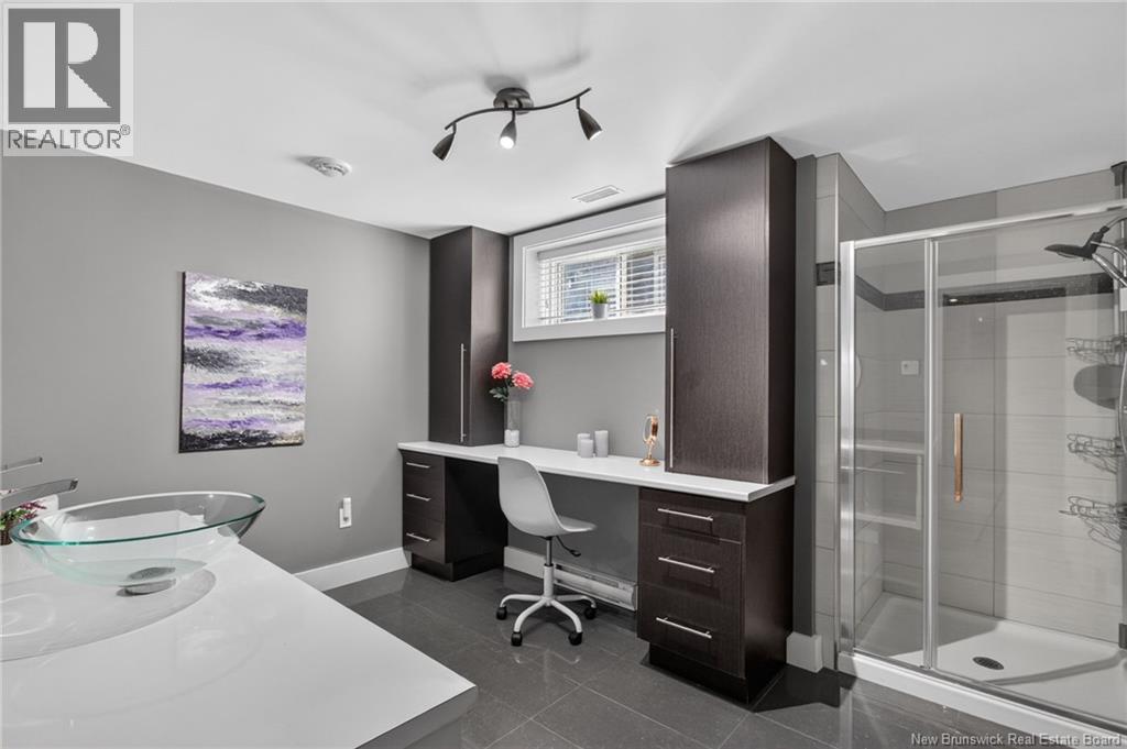 58 Valmont Crescent - 44