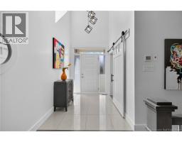 58 Valmont Crescent, photo 4