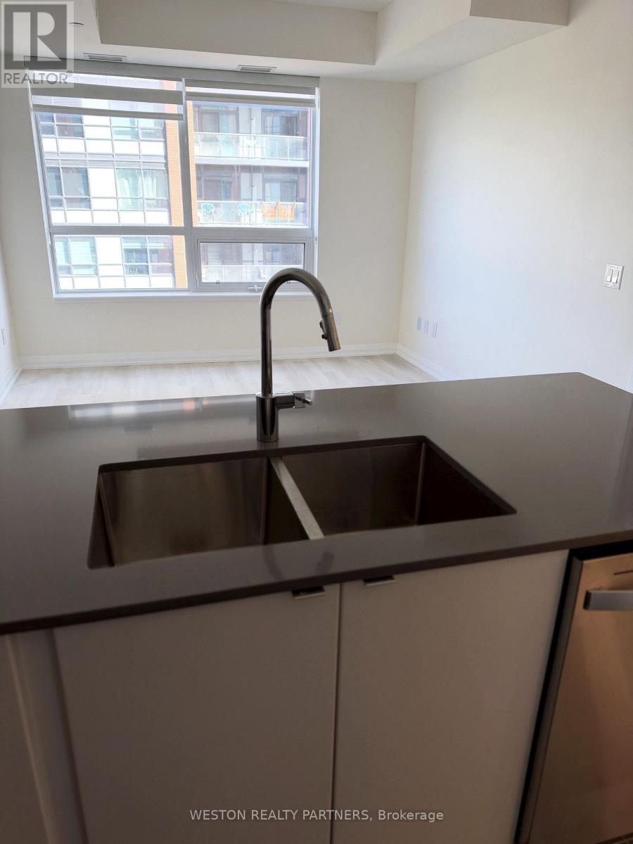 3260 Sheppard Avenue — photo 4
