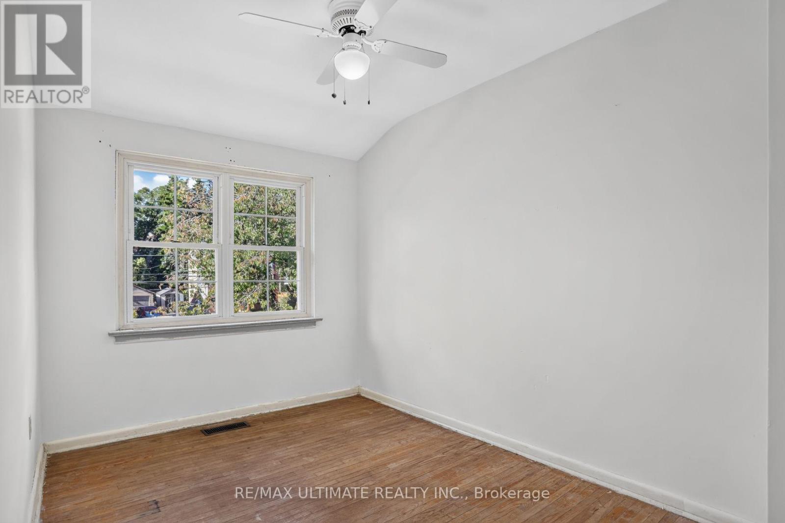 73 CHESTNUT CRESCENT - 25