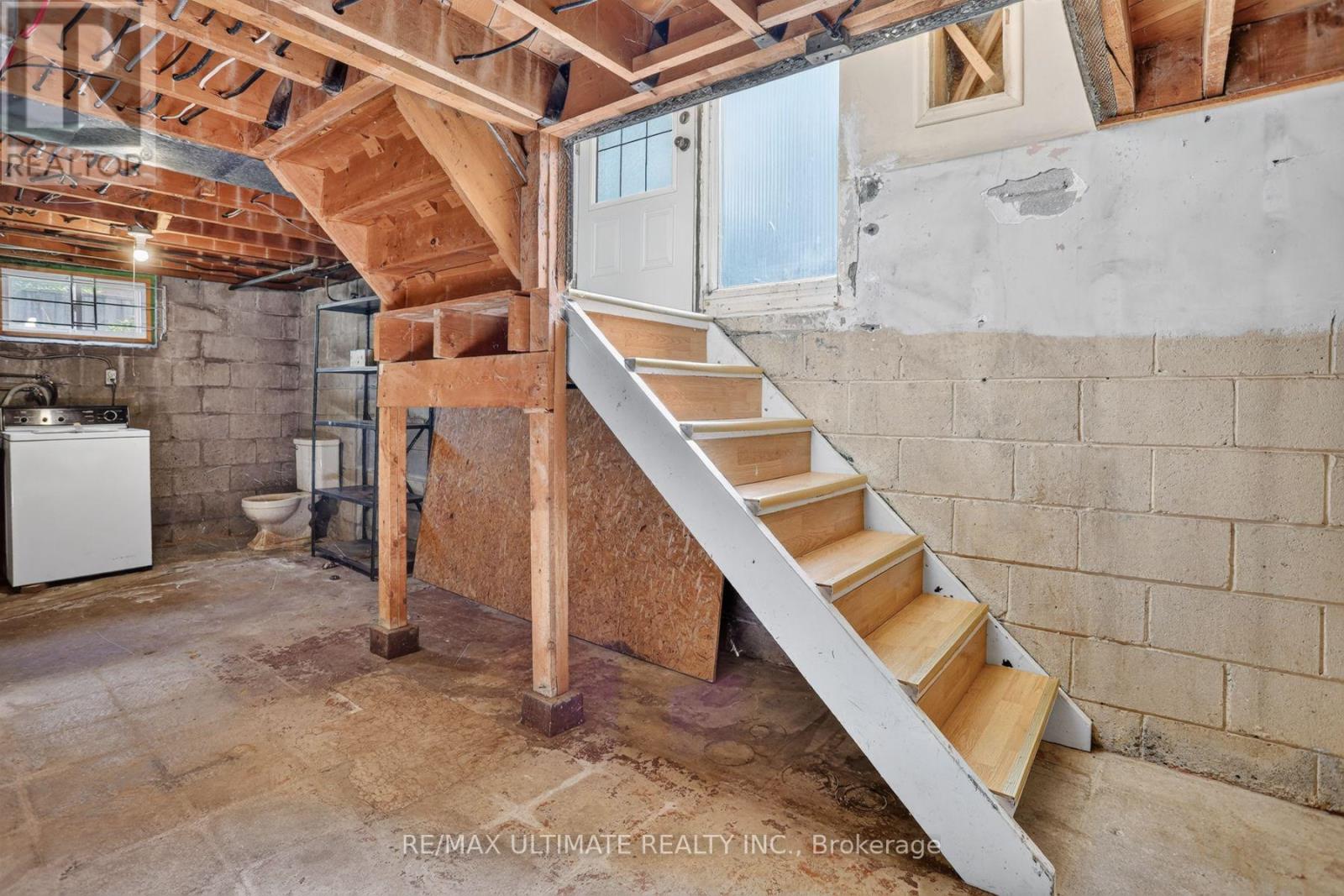 73 CHESTNUT CRESCENT - 30
