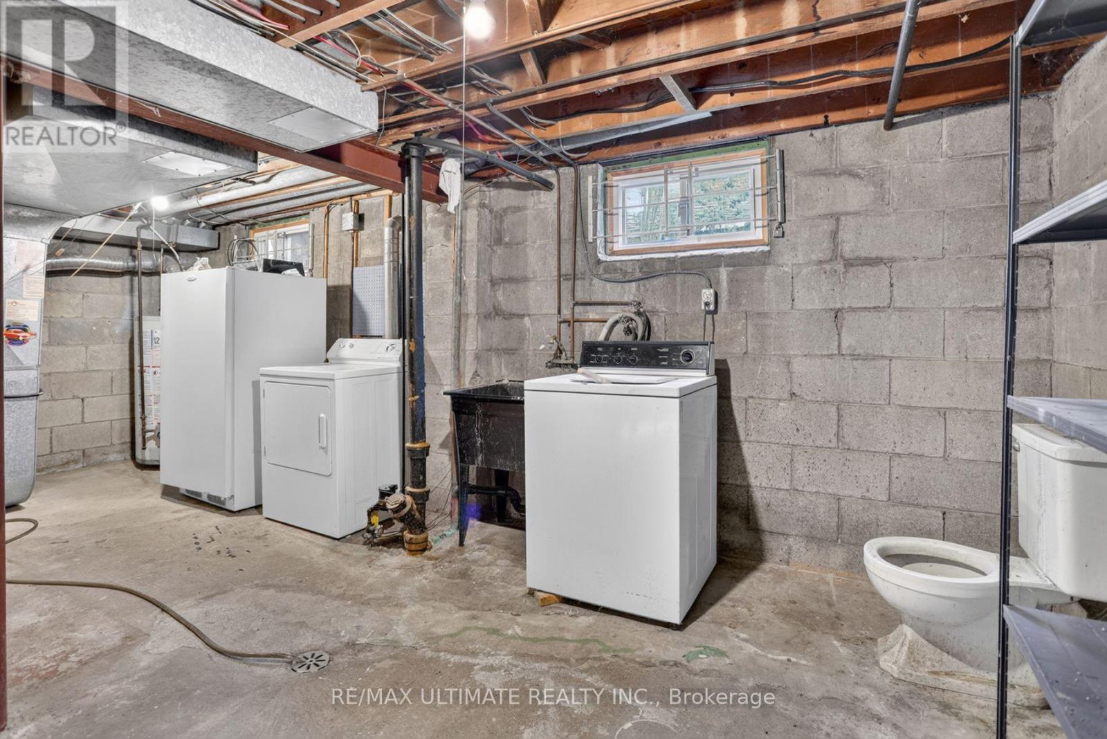 73 Chestnut Crescent, Toronto, ON photo 32